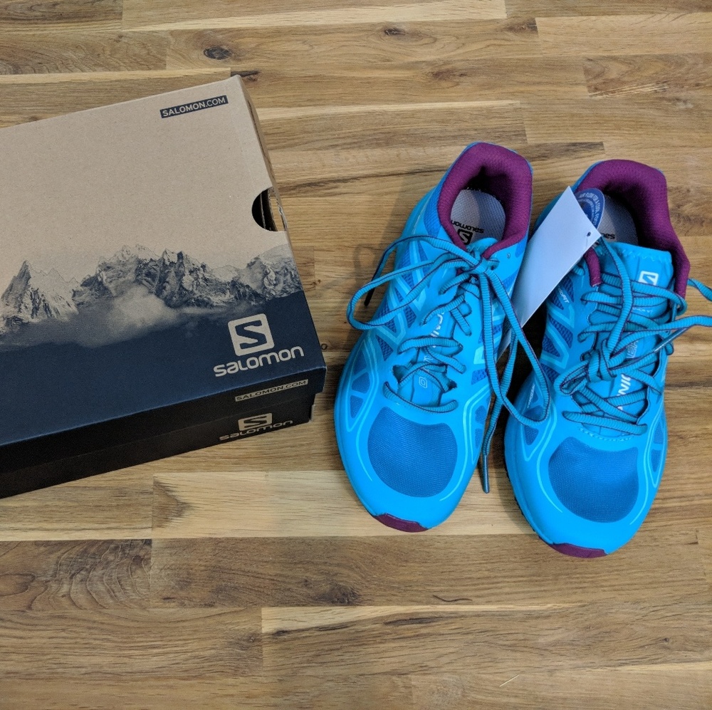 New Salomon Aero Running Shoes Sz 7